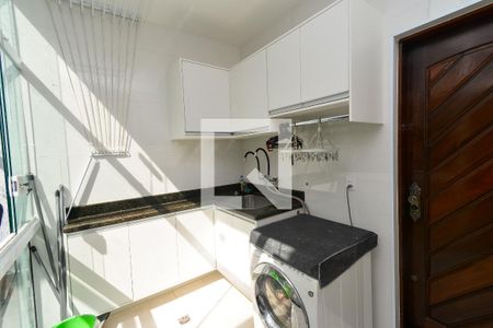 Casa à venda com 252m², 2 quartos e 3 vagas Casa à venda com 252m², 2 quartos e 3 vagasÁrea de Serviço