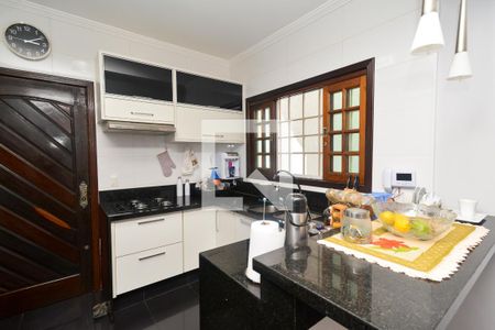 Casa à venda com 252m², 2 quartos e 3 vagas Casa à venda com 252m², 2 quartos e 3 vagasCozinha
