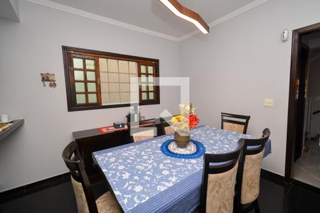 Casa à venda com 252m², 2 quartos e 3 vagas Casa à venda com 252m², 2 quartos e 3 vagasCozinha