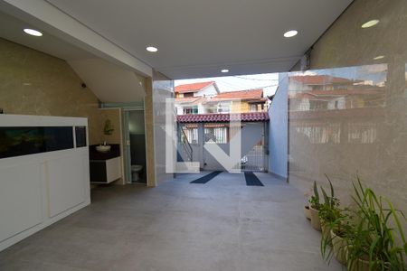 Casa à venda com 252m², 2 quartos e 3 vagas Casa à venda com 252m², 2 quartos e 3 vagasGaragem