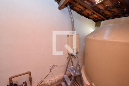 Casa à venda com 252m², 2 quartos e 3 vagas Casa à venda com 252m², 2 quartos e 3 vagasSotão