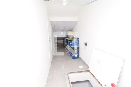 Casa à venda com 252m², 2 quartos e 3 vagas Casa à venda com 252m², 2 quartos e 3 vagasSotão