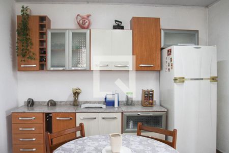 Casa à venda com 330m², 2 quartos e 7 vagas Casa à venda com 330m², 2 quartos e 7 vagasCozinha