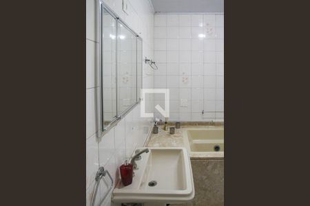 Casa à venda com 330m², 2 quartos e 7 vagas Casa à venda com 330m², 2 quartos e 7 vagasBanheiro