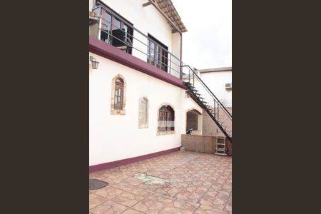 Casa à venda com 400m², 4 quartos e 5 vagasQuintal