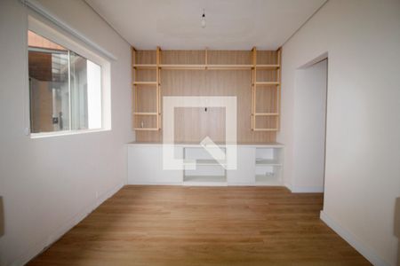 Casa para alugar com 200m², 3 quartos e 8 vagasSala de TV