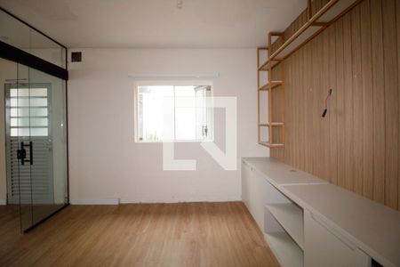 Casa para alugar com 200m², 3 quartos e 8 vagasSala de TV