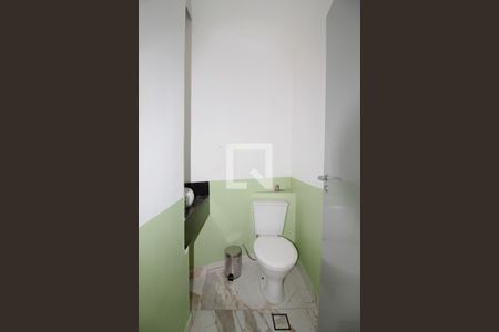 Casa para alugar com 200m², 3 quartos e 8 vagasBanheiro