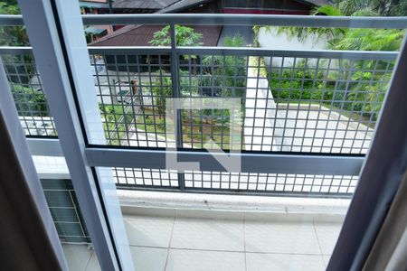 Sacada de kitnet/studio para alugar com 1 quarto, 27m² em Granja Viana, Cotia