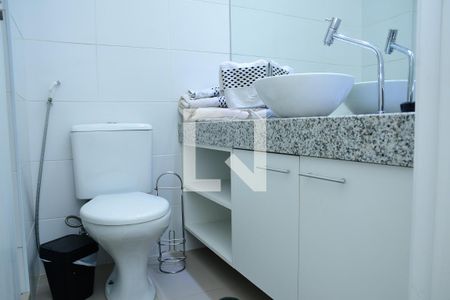 Studio para alugar com 27m², 1 quarto e 1 vaga Studio para alugar com 27m², 1 quarto e 1 vagaBanheiro