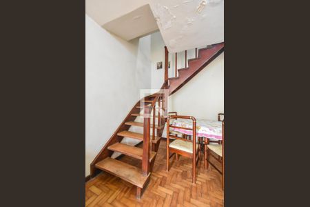 Escada de casa para alugar com 3 quartos, 95m² em Vila Cruzeiro, São Paulo