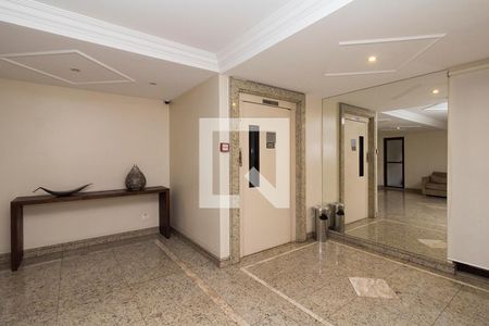 Apartamento à venda com 96m², 3 quartos e 2 vagas Apartamento à venda com 96m², 3 quartos e 2 vagasÁrea comum - Hall de Entrada