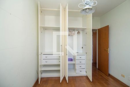 Apartamento à venda com 96m², 3 quartos e 2 vagas Apartamento à venda com 96m², 3 quartos e 2 vagasQuarto 2