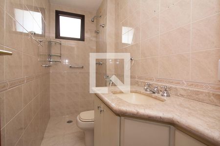 Apartamento à venda com 96m², 3 quartos e 2 vagas Apartamento à venda com 96m², 3 quartos e 2 vagasBanheiro do Corredor