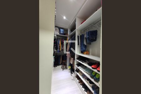 Casa à venda com 312m², 6 quartos e 3 vagasCloset