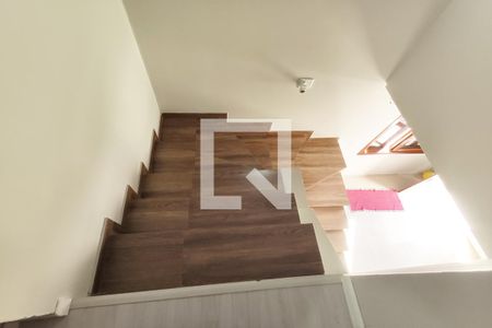 Casa à venda com 312m², 6 quartos e 3 vagasEscada