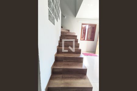 Casa à venda com 312m², 6 quartos e 3 vagasEscada