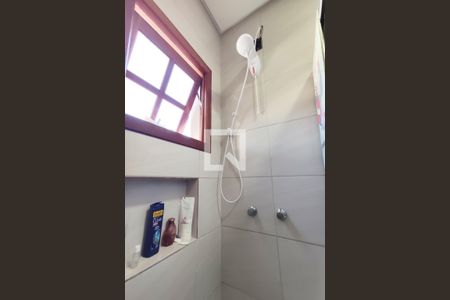 Casa à venda com 312m², 6 quartos e 3 vagasBanheiro 2