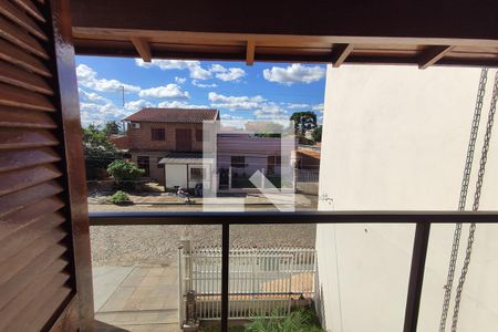 Casa à venda com 312m², 6 quartos e 3 vagasSacada Quarto 2