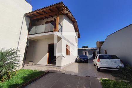 Casa à venda com 312m², 6 quartos e 3 vagasFachada