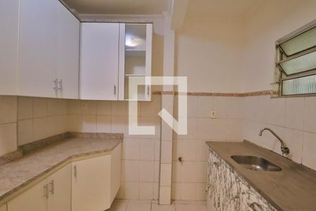 Apartamento à venda com 110m², 3 quartos e sem vaga Apartamento à venda com 110m², 3 quartos e sem vagaCozinha