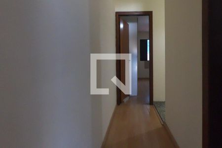Casa à venda com 110m², 2 quartos e 2 vagasCorredor