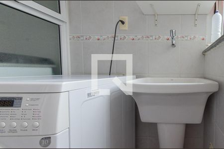 Área de Serviço de apartamento para alugar com 3 quartos, 64m² em Cavalhada, Porto Alegre