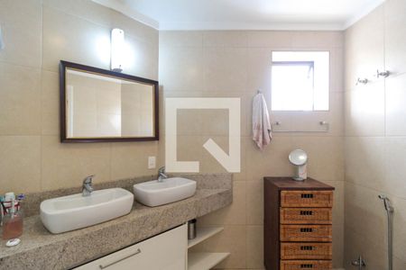 Apartamento à venda com 185m², 3 quartos e 3 vagasBanheiro da Suíte 1