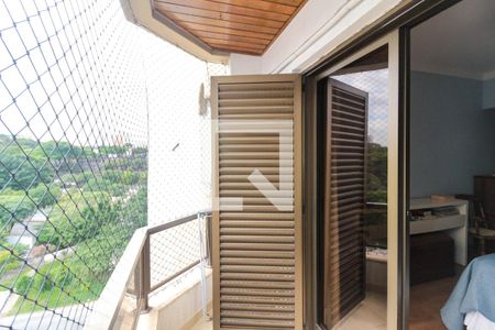 Apartamento à venda com 185m², 3 quartos e 3 vagasVaranda da Suíte 1