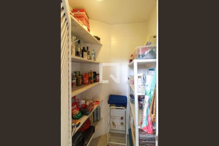 Apartamento à venda com 185m², 3 quartos e 3 vagasDespensa