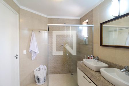 Apartamento à venda com 185m², 3 quartos e 3 vagasBanheiro da Suíte 1