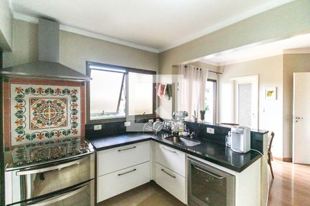 Apartamento à venda com 185m², 3 quartos e 3 vagasCozinha