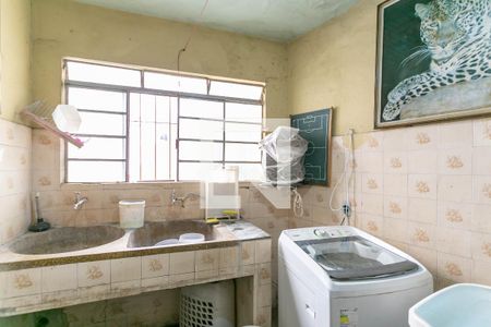 Casa à venda com 279m², 3 quartos e 1 vaga Casa à venda com 279m², 3 quartos e 1 vagaLavanderia