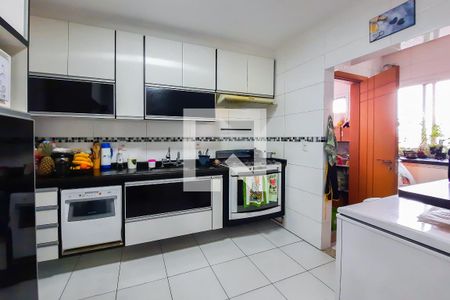 Apartamento à venda com 140m², 3 quartos e 2 vagasCozinha
