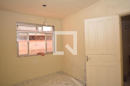 Quarto de casa à venda com 1 quarto, 55m² em Irajá, Rio de Janeiro