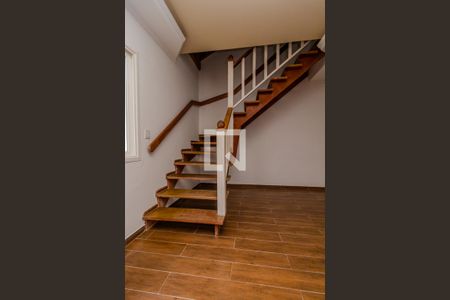 Sala de casa à venda com 5 quartos, 242m² em Aberta dos Morros, Porto Alegre