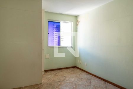 Apartamento à venda com 95m², 2 quartos e 1 vaga Apartamento à venda com 95m², 2 quartos e 1 vagaSuíte