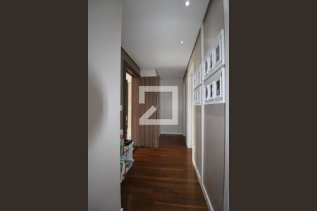 Apartamento à venda com 247m², 3 quartos e 4 vagasCorredor