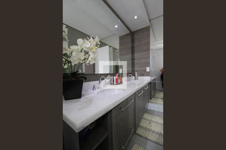 Apartamento à venda com 247m², 3 quartos e 4 vagasBanheiro do Quarto 3 (suíte)