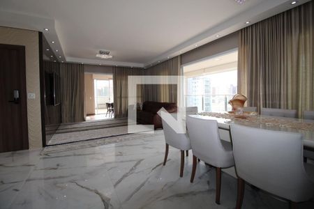Sala de apartamento à venda com 3 quartos, 247m² em Cambuí, Campinas