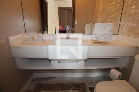 Lavabo de apartamento à venda com 3 quartos, 247m² em Cambuí, Campinas