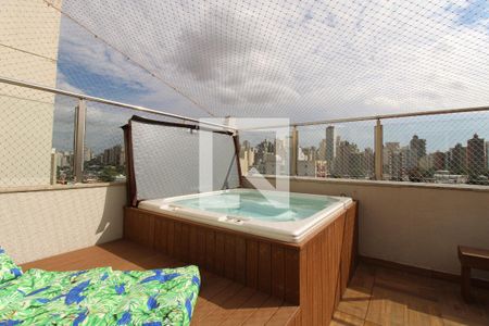 Apartamento à venda com 247m², 3 quartos e 4 vagasQuintal