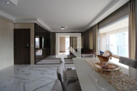 Sala de apartamento à venda com 3 quartos, 247m² em Cambuí, Campinas