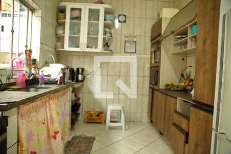 Casa à venda com 180m², 6 quartos e 3 vagasCozinha 
