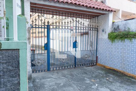 Casa à venda com 160m², 4 quartos e sem vaga Casa à venda com 160m², 4 quartos e sem vagaFachada