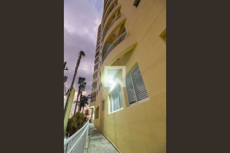 Apartamento para alugar com 66m², 2 quartos e 1 vagaFachada do bloco