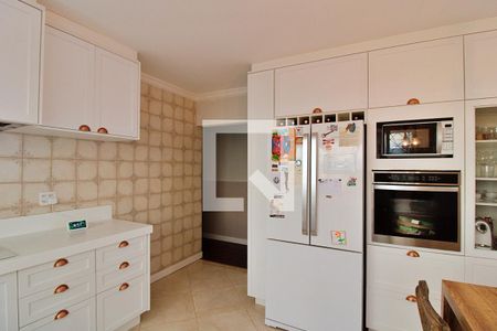 Casa à venda com 220m², 4 quartos e 4 vagasCozinha