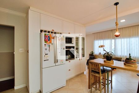 Casa à venda com 220m², 4 quartos e 4 vagasCozinha