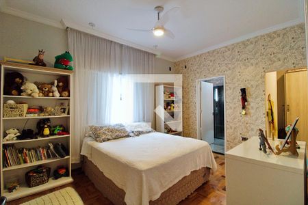 Casa à venda com 220m², 4 quartos e 4 vagasSuíte 3