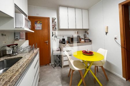 Apartamento à venda com 85m², 3 quartos e 1 vagaCozinha